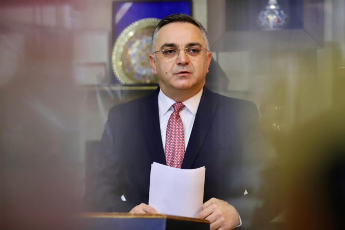 tahiri:-kurti-per-shkak-te-zgjedhjeve-s’po-e-themelon-asociacionin