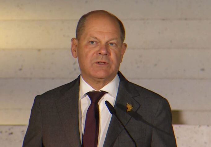 neser-samiti-special-per-t’i-diskutuar-tri-top-pozitat-ne-be,-scholz-pret-qe-gjithcka-te-vendoset-shpejt