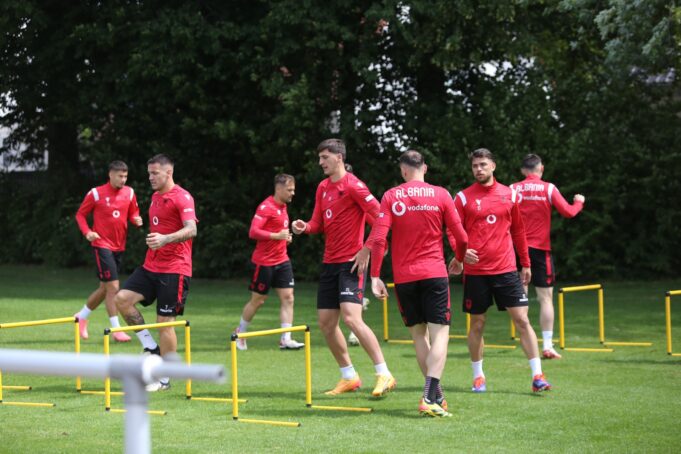 shqiperia-ne-stervitje-intensive-perpara-kroacise,-asani-kthehet-me-ekipin