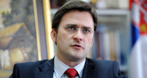 Selakoviç pretendon se festivali “Mirdita, dobar dan” është “më shumë se provokim”: Qëllimi është ri-vizatimi i identitetit të Kosovës selakovic-pretendon-se-festivali-“mirdita,-dobar-dan”-eshte-“me-shume-se-provokim”:-qellimi-eshte-ri-vizatimi-i-identitetit-te-kosoves