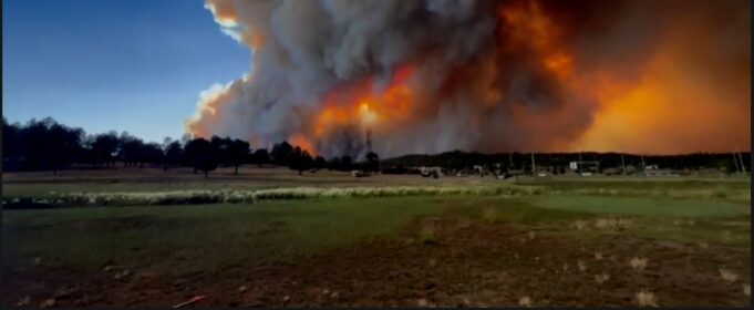 zjarri-ne-new-mexico,-banoret-detyrohen-te-evakuohen