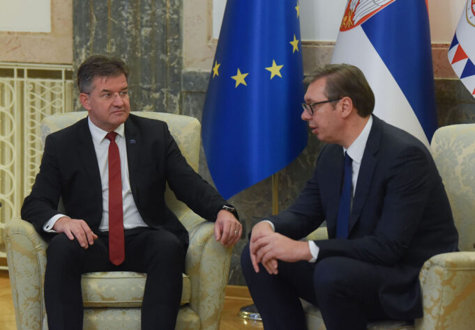lajcak-pas-kosoves,-viziton-serbine-–-pritet-te-takohet-me-vucic-in