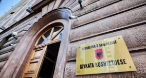 Kushtetuesja i lë afat palëve për taksimin e profesioneve të lira, vendimi më 25 qershor kushtetuesja-i-le-afat-paleve-per-taksimin-e-profesioneve-te-lira,-vendimi-me-25-qershor