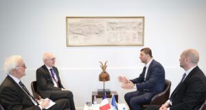 Krasniqi pret në takim ambasadorin francez, flasin për zhvillimet e fundit në vend krasniqi-pret-ne-takim-ambasadorin-francez,-flasin-per-zhvillimet-e-fundit-ne-vend