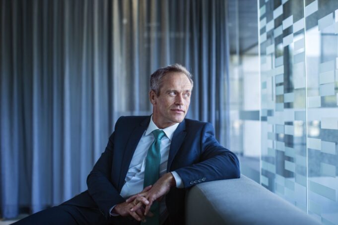 kontrollimi-i-emocioneve-eshte-thelbesore-per-te-qene-nje-udheheqes-i-mire