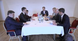 Gjuriqi takon Borrellin, pretendon se po kërcënohet siguria e serbëve në Kosovë gjuriqi-takon-borrellin,-pretendon-se-po-kercenohet-siguria-e-serbeve-ne-kosove