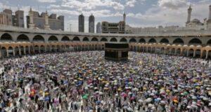 Të paktën 460 haxhilerë të vdekur nga i nxehti i madh te-pakten-460-haxhilere-te-vdekur-nga-i-nxehti-i-madh