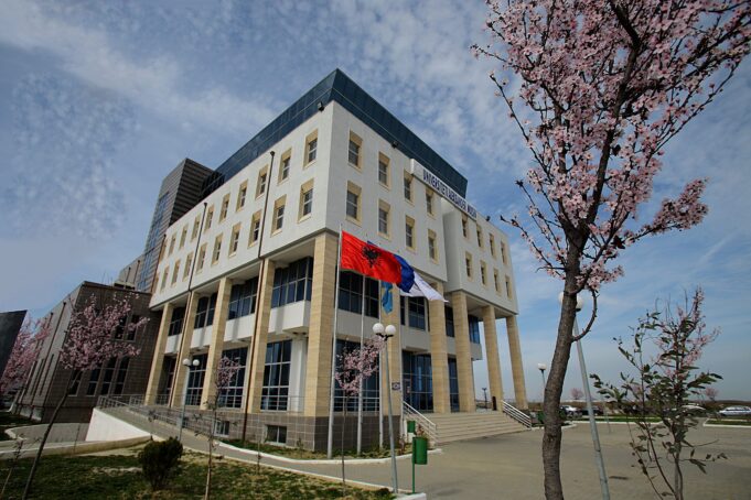 gara-per-rektor-–-shpallen-fituesit-per-universitetin-e-durresit-dhe-shkodres