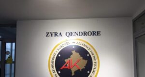 AAK-ja thotë se do t’i rritë pagat e punëtorëve të arsimit për 50 për qind aak-ja-thote-se-do-t’i-rrite-pagat-e-punetoreve-te-arsimit-per-50-per-qind