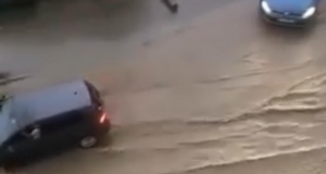 Shiu i rrëmbyeshëm në Prishtinë, Rama: Qëndroni në shtëpi shiu-i-rrembyeshem-ne-prishtine,-rama:-qendroni-ne-shtepi