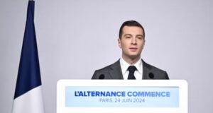 Bardella premton të ndalojë shtetasit e dyfishtë nga disa punë shtetërore në Francë bardella-premton-te-ndaloje-shtetasit-e-dyfishte-nga-disa-pune-shteterore-ne-france