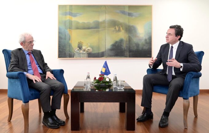 kurti-mirenjohes-ndaj-serwerit-per-“keshillat-e-mencura”-rreth-problemeve-te-kosoves