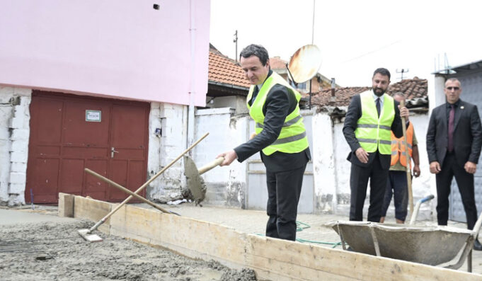 gjithandej-kosoves,-po-ndertohen-shtepi-per-komunitetin-joshumice
