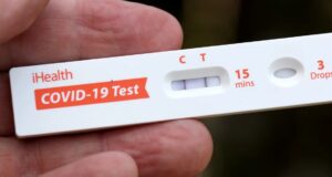 Një valë verore e COVID-19 ka mbërritur në SHBA nje-vale-verore-e-covid-19-ka-mberritur-ne-shba