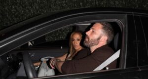Ben Affleck largon gjërat e tij nga rezidenca e përbashkët me Jennifer Lopez në mes të krizës së martesës ben-affleck-largon-gjerat-e-tij-nga-rezidenca-e-perbashket-me-jennifer-lopez-ne-mes-te-krizes-se-marteses