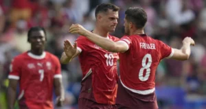 Xhaka e Zvicra në çerekfinale, Italia në shtëpi xhaka-e-zvicra-ne-cerekfinale,-italia-ne-shtepi