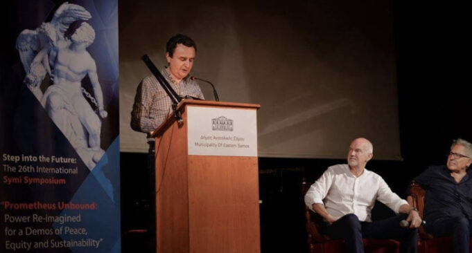 kurti-ne-greqi-merret-me-tema-globale:-derisa-1-%-e-te-pasurve-zoterojne-gjysmen-e-pasurise,-nuk-do-te-kete-paqe-te-vertete