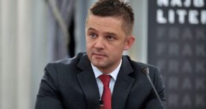 Diplomacia e Hillit s’është në përputhje me Shtëpinë e Bardhë, thotë profesori kroat diplomacia-e-hillit-s’eshte-ne-perputhje-me-shtepine-e-bardhe,-thote-profesori-kroat