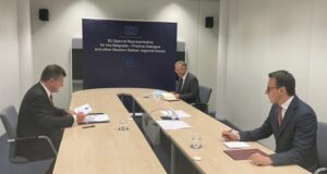Lajçaku synon t’i bind Bislimin e Petkoviçin të ndërmarrin “hapa konkretë” drejt implementimit të marrëveshjes lajcaku-synon-t’i-bind-bislimin-e-petkovicin-te-ndermarrin-“hapa-konkrete”-drejt-implementimit-te-marreveshjes