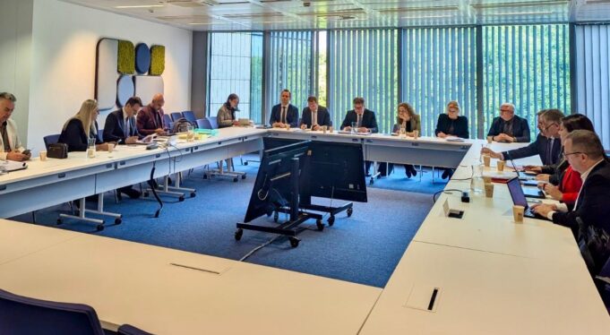 lajcak:-bislimi-e-petkovic-u-pajtuan-per-nje-sere-hapash