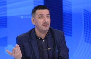 Ironizon Valon Syla: Albini me Vjosen me një “shtrafsiger” kanë me i ndreqë krejt punët ironizon-valon-syla:-albini-me-vjosen-me-nje-“shtrafsiger”-kane-me-i-ndreqe-krejt-punet