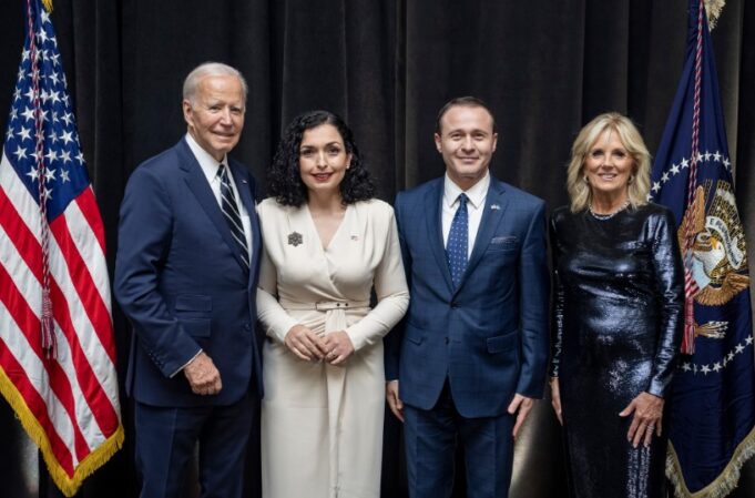 osmani-leter-bidenit:-kosova-vazhdon-te-mbeshtetet-ne-rolin-ekzistencial-te-shba-ve