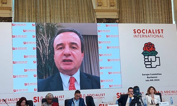 kurti-me-video-merr-pjese-ne-diskutimet-e-internacionales-socialiste:-progresi-yne-po-e-zemeron-beogradin kurti-me-video-merr-pjese-ne-diskutimet-e-internacionales-socialiste:-progresi-yne-po-e-zemeron-beogradin