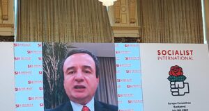 Kurti në Internacionalen Socialiste: Progresi i Kosovës e zemëron kaq shumë Serbinë kurti-ne-internacionalen-socialiste:-progresi-i-kosoves-e-zemeron-kaq-shume-serbine