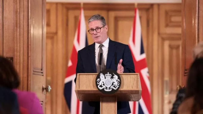 brexit,-gazetat-e-djathta-ne-panik,-johnson:-me-starmer-do-te-kthehemi-ne-vasale-te-be-se