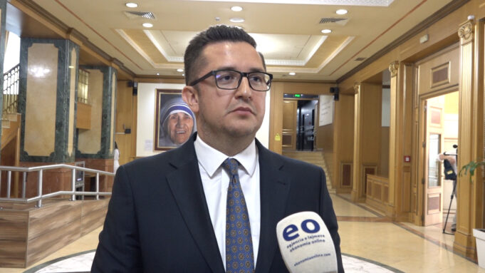 rruga-prishtine-podujeve,-mustafa:-qeveria-me-politike-populliste-e-ka-sjelle-kete-gjendje