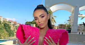 “Helm” thotë Merita Latifi në këngën e re “helm”-thote-merita-latifi-ne-kengen-e-re