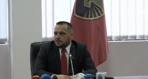 Maqedonci: Perëndimi të ushtrojë presion mbi Serbinë, Radojiçiç është vetëm një vegël maqedonci:-perendimi-te-ushtroje-presion-mbi-serbine,-radojicic-eshte-vetem-nje-vegel