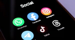 Spanja dënon 15 nxënës, për imazhe të zhveshura të krijuara nga AI spanja-denon-15-nxenes,-per-imazhe-te-zhveshura-te-krijuara-nga-ai