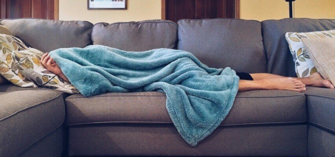 pse-nuk-mund-te-flesh-pa-nje-batanije-apo-carcaf?