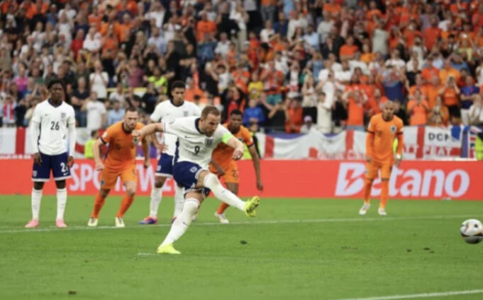 holanda-e-anglia-luajne-baras-pas-pjeses-se-pare