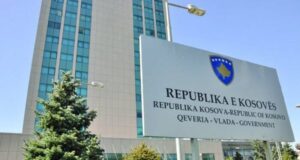 Kritikat për ligjin e KPM-së, Qeveria del me reagim: Sjell barazi dhe konkurrencë të shëndoshë në treg kritikat-per-ligjin-e-kpm-se,-qeveria-del-me-reagim:-sjell-barazi-dhe-konkurrence-te-shendoshe-ne-treg