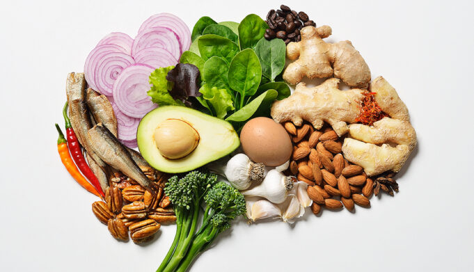 6-ushqime-qe-ndihmojne-ne-permiresimin-e-kujteses