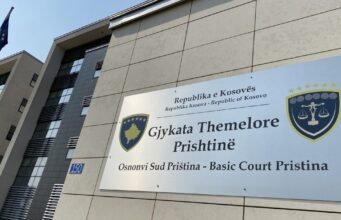 Nga një vit e gjysmë burgim ndaj katër të akuzuarve për dallavere rreth regjistrimit të studentëve në UP nga-nje-vit-e-gjysme-burgim-ndaj-kater-te-akuzuarve-per-dallavere-rreth-regjistrimit-te-studenteve-ne-up