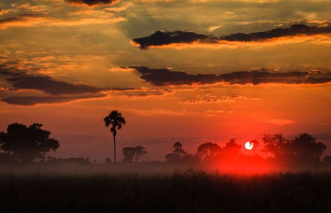 perendimet-e-diellit-me-mahnitese-ne-bote