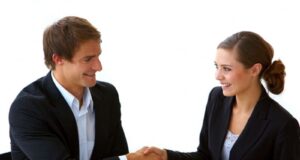 10 pyetje “kurth” gjatë një interviste pune, si të përgjigjeni 10-pyetje-“kurth”-gjate-nje-interviste-pune,-si-te-pergjigjeni