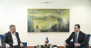 Kurti me vartësit e tij pret Bordin e ri të “Trepçës”, shpreh gatishmërinë për ta përkrahur këtë ndërmarrje kurti-me-vartesit-e-tij-pret-bordin-e-ri-te-“trepces”,-shpreh-gatishmerine-per-ta-perkrahur-kete-ndermarrje