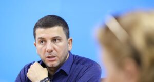 Krasniqi për dënimin ndaj Shalës: Vazhdimësi e verdikteve drakoniane – drejtësia do të triumfojë herët a vonë krasniqi-per-denimin-ndaj-shales:-vazhdimesi-e-verdikteve-drakoniane-–-drejtesia-do-te-triumfoje-heret-a-vone