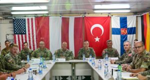 Ulutash viziton kampin “Novo Selo”, takon personelin e Batalionit Manovues të KFOR-it ulutash-viziton-kampin-“novo-selo”,-takon-personelin-e-batalionit-manovues-te-kfor-it