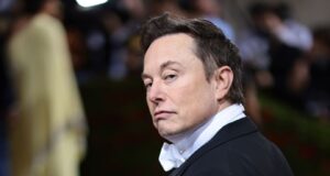 Elon Musk do të dhurojë 45 milionë dollarë në muaj për një fushatë që mbështet Donald Trump elon-musk-do-te-dhuroje-45-milione-dollare-ne-muaj-per-nje-fushate-qe-mbeshtet-donald-trump