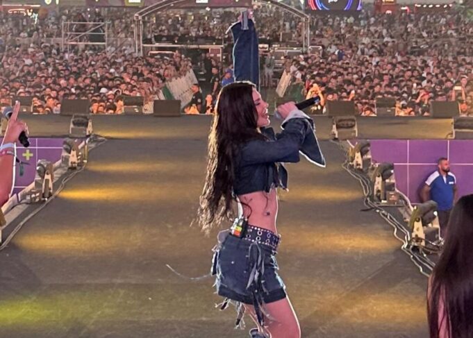 e-vetmja-shqiptare!-dhurata-dora-‘ndez’-rumanine