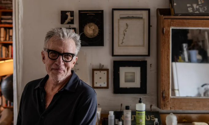 michael-cunningham:-biden-te-bej-nje-hap-pas,-trump-nuk-eshte-i-pashmangshem