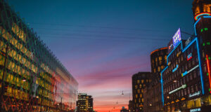 “Një vit me njerëzit më të lumtur në tokë” “nje-vit-me-njerezit-me-te-lumtur-ne-toke”