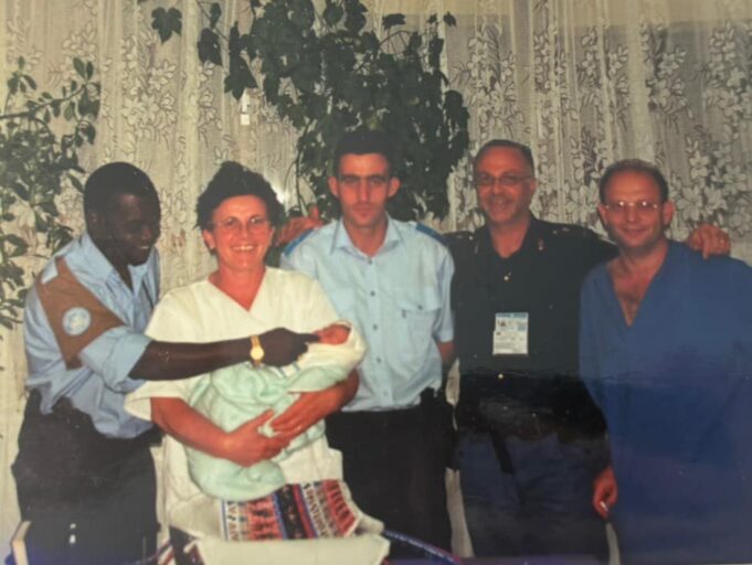 u-gjet-si-foshnje-24-vjet-me-pare-ne-udhekryqin-orllat-llapushnik,-lladrovci-kerkon-ndihme-per-gjetjen-e-prinderve-te-saj-biologjike