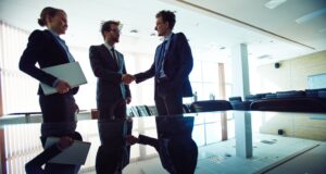 Në biznes e marketing, përdorni gjuhë sa më të thjeshtë ne-biznes-e-marketing,-perdorni-gjuhe-sa-me-te-thjeshte