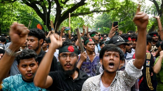 bangladeshi,-regjimi-i-kryeministres-hasina-shtyp-revolten-e-studenteve